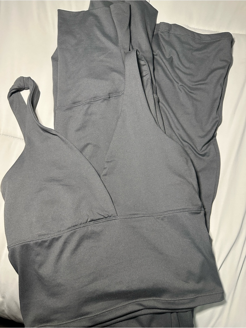 Gray set - Picture 2 of 2
